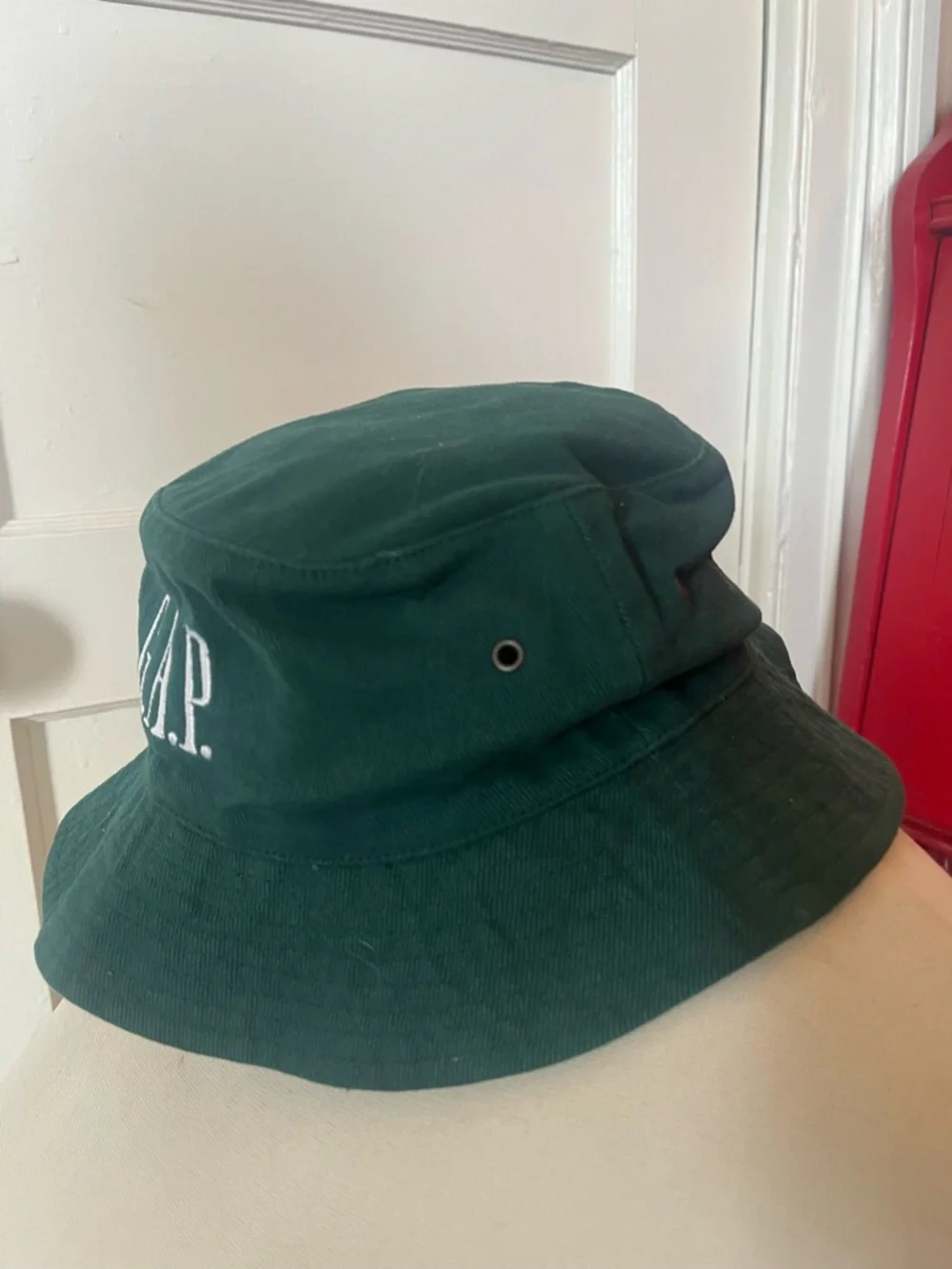 GAP Bucket Hat - Picture 2 of 2